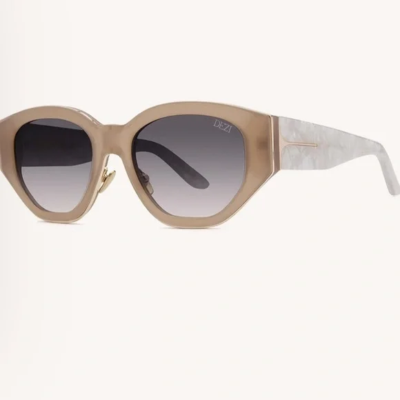 Dezi Charge It Sunglasses INTRODUCING “CHARGE IT  main image 2